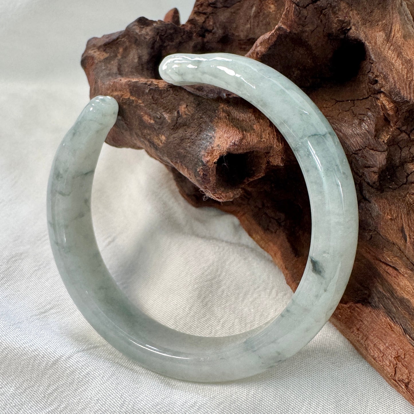56.2 | Carved Paws Jadeite Bangle