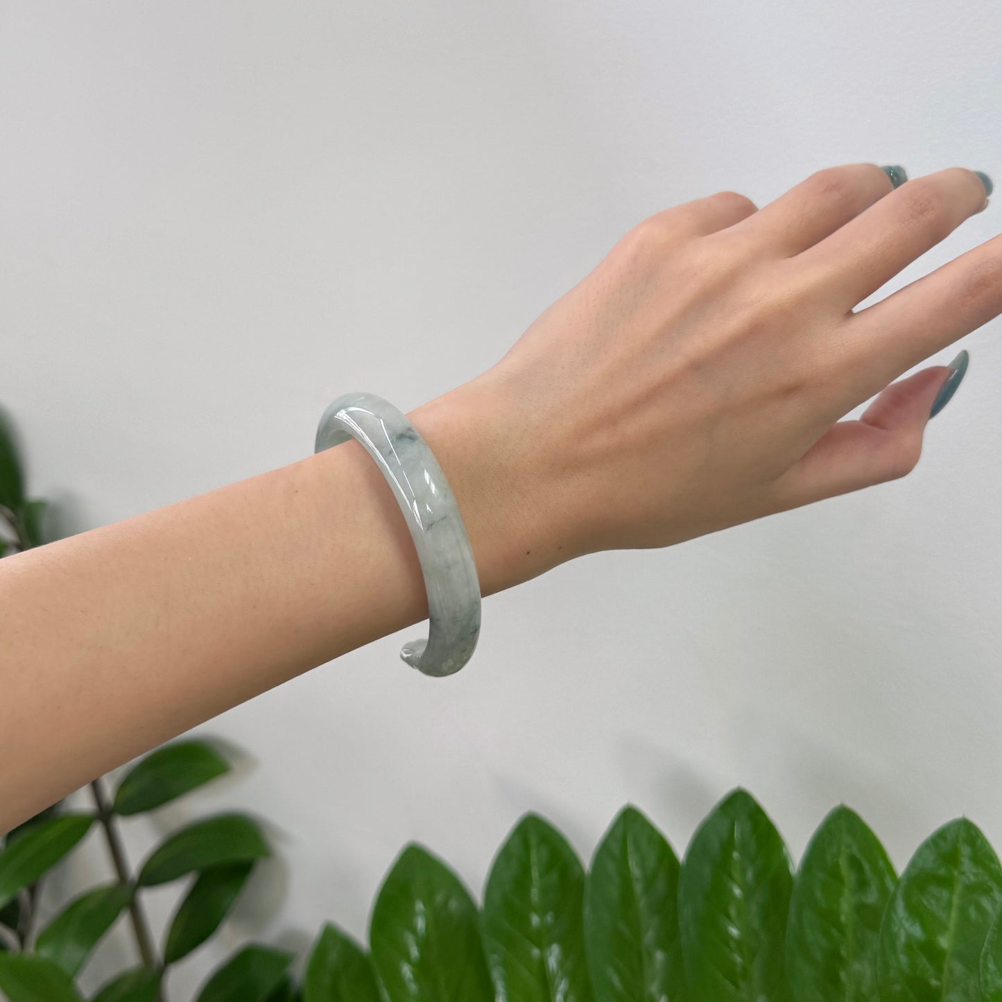 56.2 | Carved Paws Jadeite Bangle