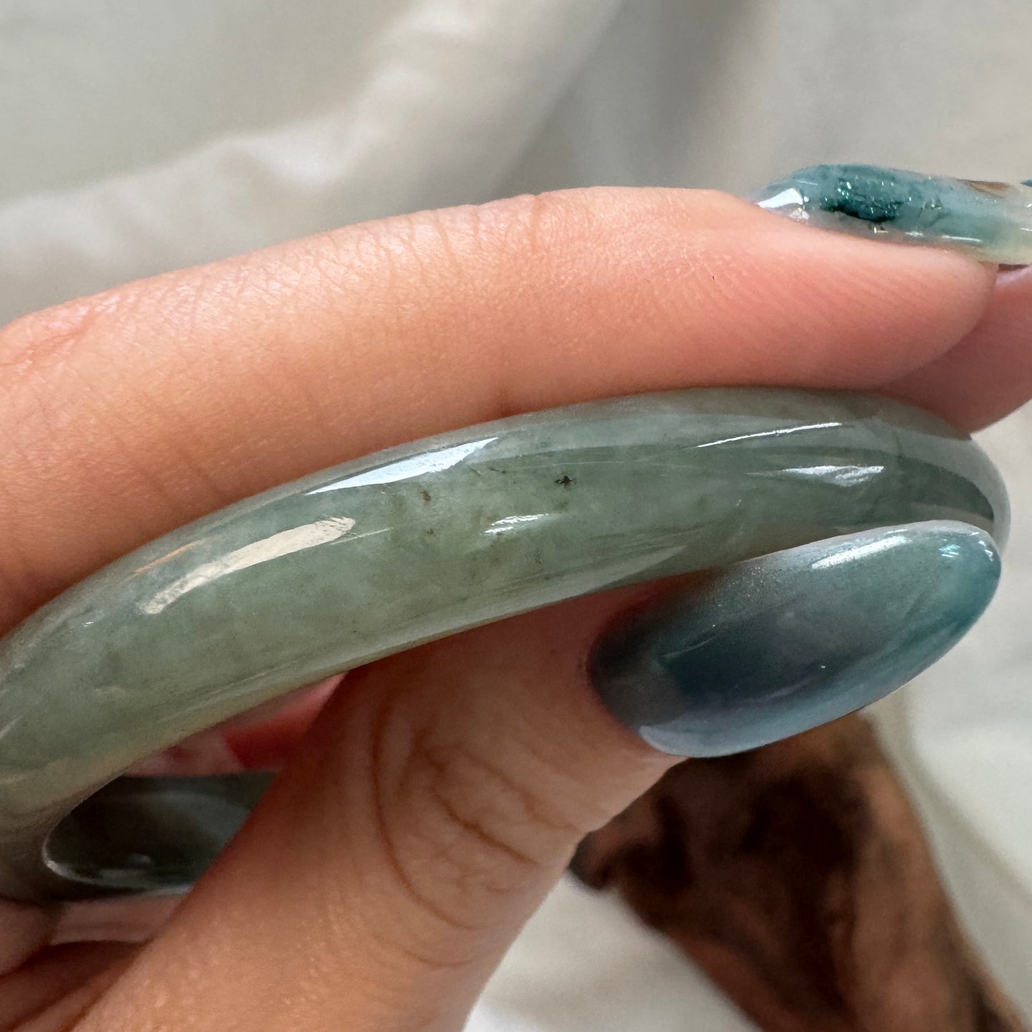 51+ | Fern Green Oval Jadeite Bangle