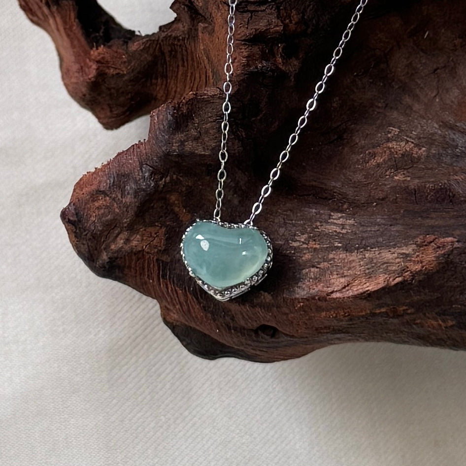 XOXO | Green Heart Jadeite Necklace