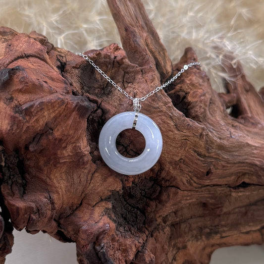 18k Lavender Bagel Jadeite Pendant