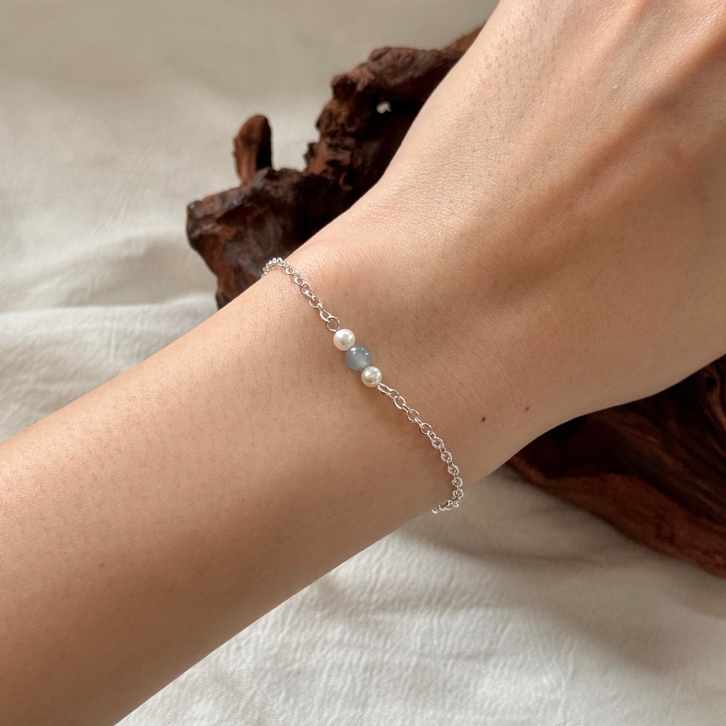 ESTUARY | Freshwater Pearl x Jadeite Dainty Bracelet
